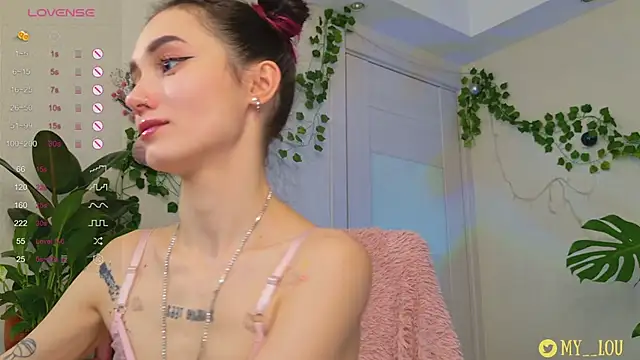 MyLou  online show from December 2024 07:30:02 PM