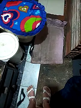 samy-blonde online show from March 2026 02:01:02 PM