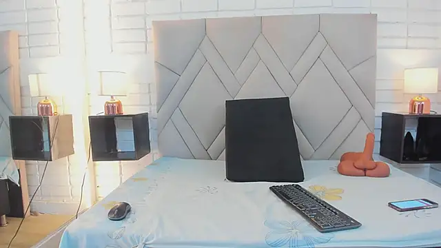 Kasandra Gomez online show from March 2025 12:17:01 PM