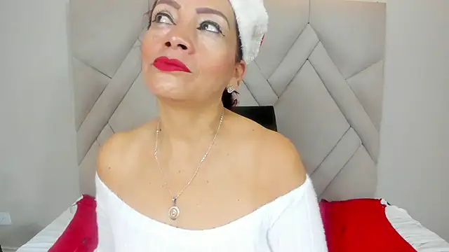 Kasandra Gomez online show from December 2025 12:25:01 PM