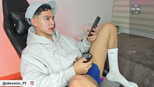 Stevenn 77 online show from October 2025 01:47:01 AM