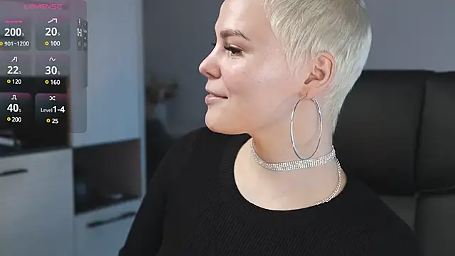 LikaBerry1 online show from February 2025 05:48:01 PM