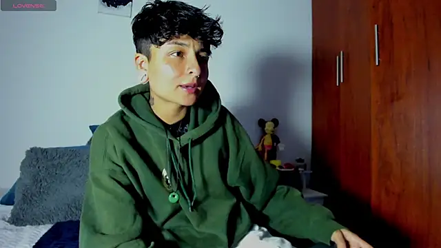 Snapshot of ZuryRamirez_ chatting on January 2025 12:16:02 AM ZuryRamirez online show from January 2025 12:16:02 AM