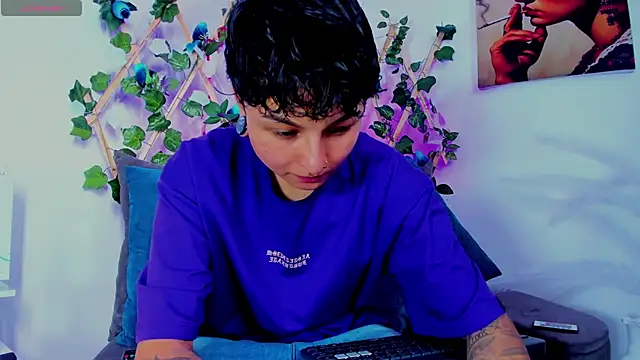 Snapshot of ZuryRamirez_ chatting on February 2025 07:31:02 PM ZuryRamirez online show from February 2025 07:31:02 PM