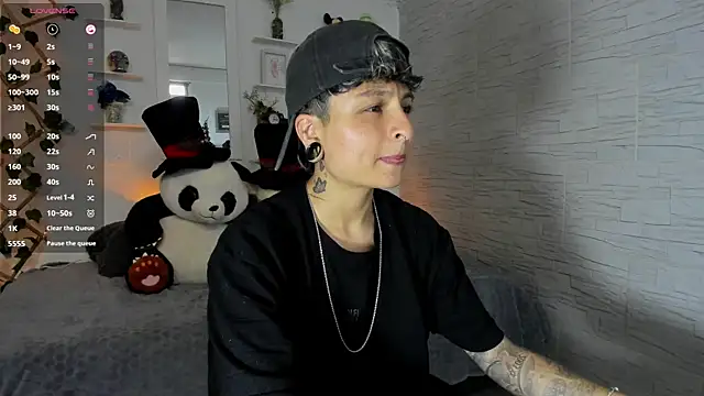 Snapshot of ZuryRamirez_ chatting on September 2025 08:10:01 PM ZuryRamirez online show from September 2025 08:10:01 PM