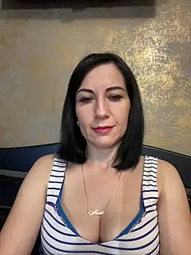 Snapshot of FireLily332 chatting on January 2025 03:28:02 PM FireLily332 online show from January 2025 03:28:02 PM