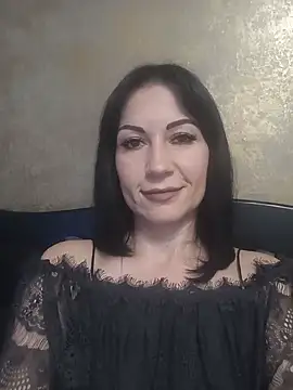Snapshot of FireLily332 chatting on January 2025 04:27:01 PM FireLily332 online show from January 2025 04:27:01 PM