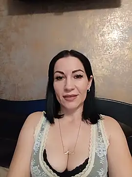 Snapshot of FireLily332 chatting on January 2025 05:21:01 PM FireLily332 online show from January 2025 05:21:01 PM