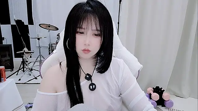Snapshot of Vaness-a chatting on April 2026 08:39:03 AM Vaness-a online show from April 2026 08:39:03 AM