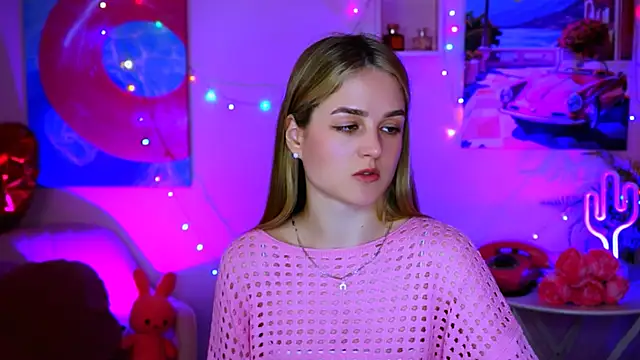 Snapshot of DeboraLarson chatting on March 2025 07:55:02 AM DeboraLarson online show from March 2025 07:55:02 AM