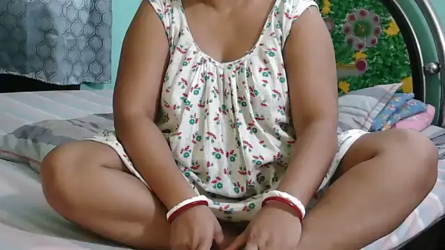 Snapshot of Couple_For_You18 chatting on June 2026 08:21:01 PM Couple For You18 online show from June 2026 08:21:01 PM