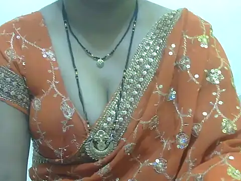 Snapshot of HOT-SEEMAA chatting on June 2026 05:44:01 PM HOT-SEEMAA online show from June 2026 05:44:01 PM