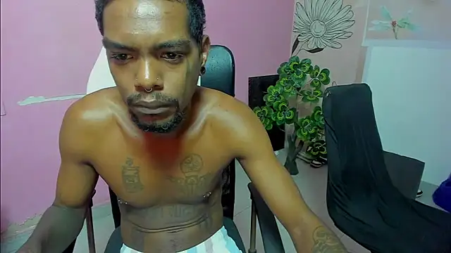 bigblackhotx1 online show from February 2026 10:15:02 AM