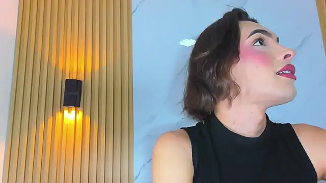 Snapshot of miss_Ari chatting on January 2025 07:05:01 PM miss Ari online show from January 2025 07:05:01 PM