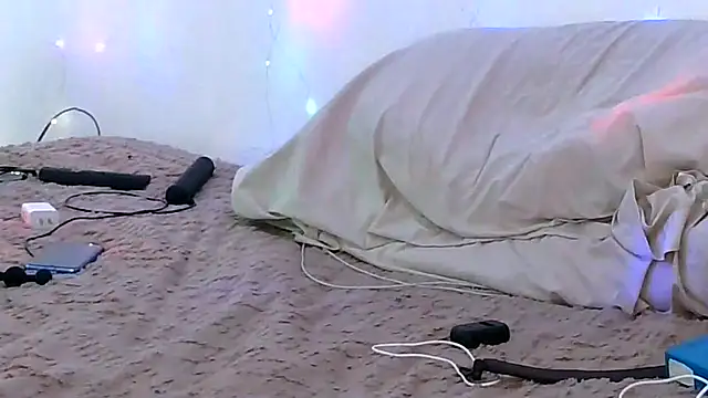 Snapshot of loveattack chatting on December 2024 02:05:02 PM loveattack online show from December 2024 02:05:02 PM