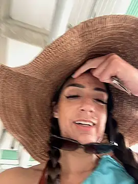 Snapshot of loveattack chatting on February 2025 09:37:02 PM loveattack online show from February 2025 09:37:02 PM