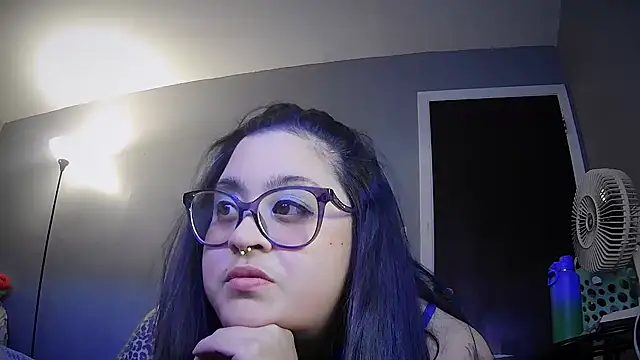 tillymarie34 online show from December 2024 04:34:01 PM