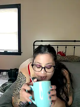 tillymarie34 online show from September 2025 03:48:01 PM