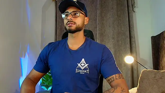 LiamGarcia1 online show from February 2025 12:10:01 AM