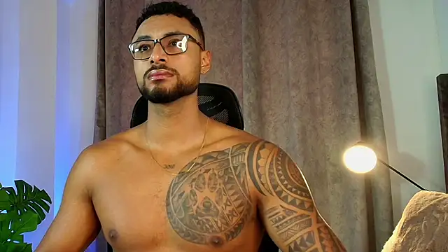 LiamGarcia1 online show from March 2025 02:10:02 PM