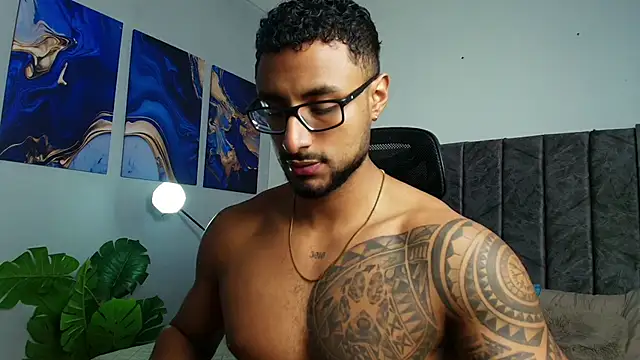 LiamGarcia1 online show from September 2025 01:28:01 AM