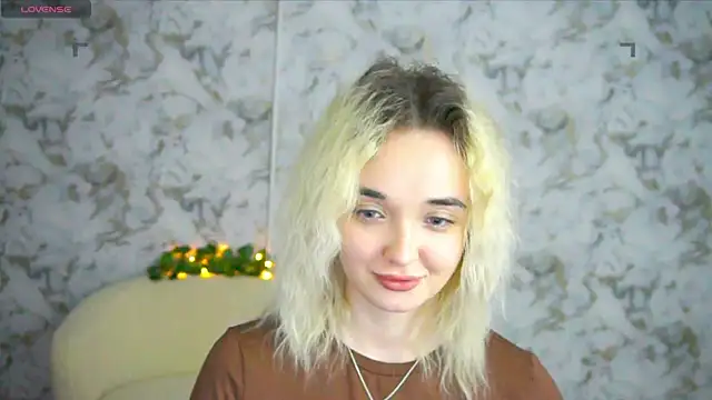 Snapshot of Ashley_S chatting on April 2026 02:27:02 AM Ashley S online show from April 2026 02:27:02 AM