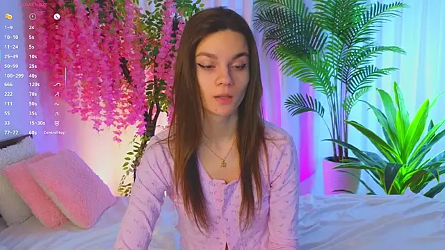 EvaHair online show from April 2026 07:33:02 PM