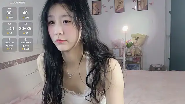 Luminous163 online show from January 2025 01:11:01 PM