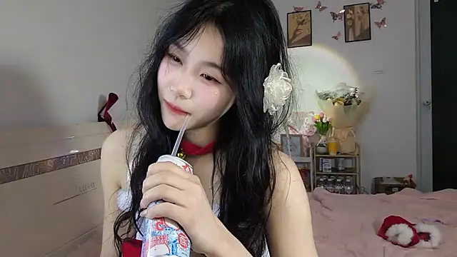 Luminous163 online show from March 2025 04:03:02 PM