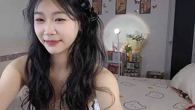 Luminous163 online show from March 2025 04:26:02 PM