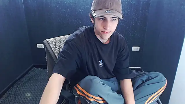 Kerverr  online show from November 2025 02:16:02 PM