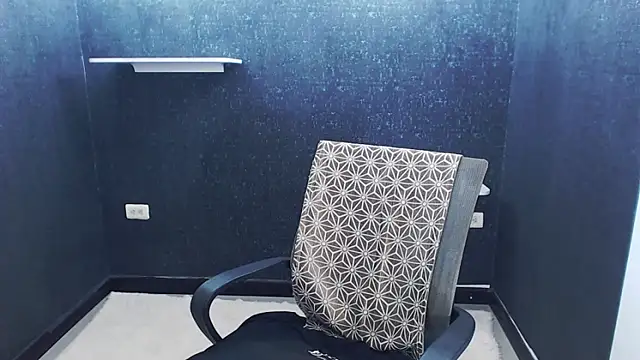 Kerverr  online show from January 2026 01:55:02 AM