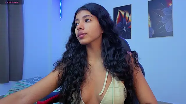 Snapshot of viktorya_xue chatting on April 2026 12:23:01 PM viktorya xue online show from April 2026 12:23:01 PM