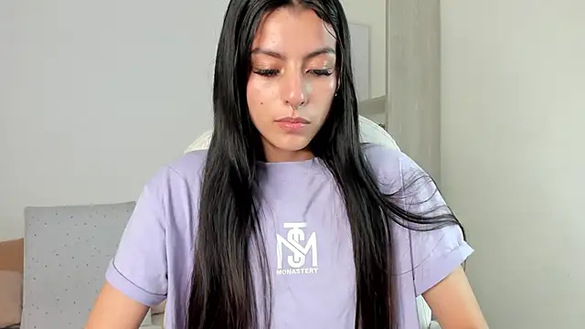 nattaly adams online show from December 2024 09:06:01 PM