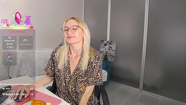 Sofia Soul online show from September 2025 06:18:02 PM