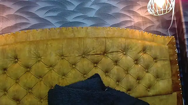 NahomiFireSex online show from October 2025 03:40:01 AM