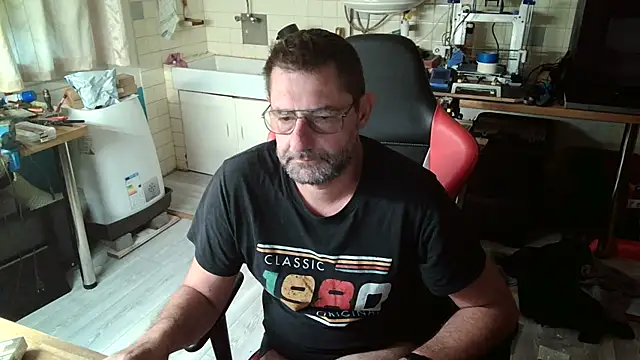 Snapshot of snork80 chatting on October 2025 08:04:01 AM snork80 online show from October 2025 08:04:01 AM