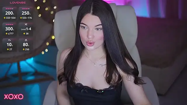Snapshot of YourLolaBunny chatting on April 2026 07:09:02 PM YourLolaBunny online show from April 2026 07:09:02 PM