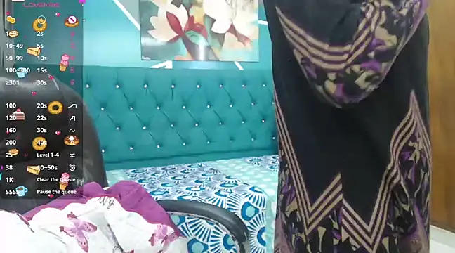 sabrina dupont online show from February 2025 06:54:02 PM