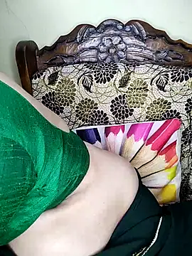 Snapshot of Fair-magic-woman chatting on September 2025 07:03:02 PM Fair-magic-woman online show from September 2025 07:03:02 PM