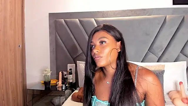 brenda nova18 online show from November 2025 09:14:02 PM