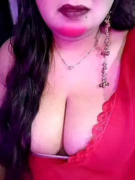 Suhanakhan00 online show from March 2026 07:18:02 PM