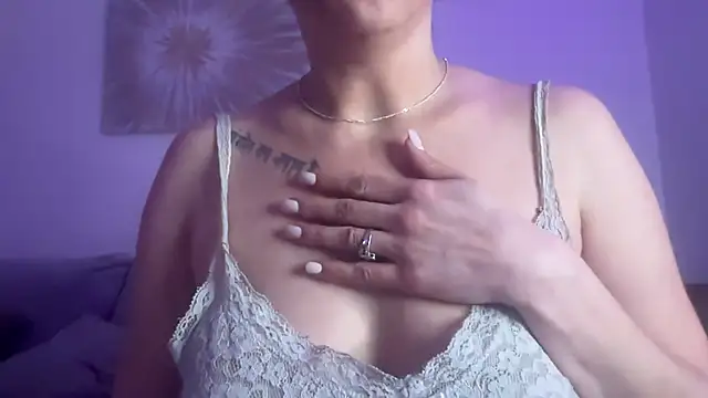 Serena 4you online show from April 2026 10:12:01 PM