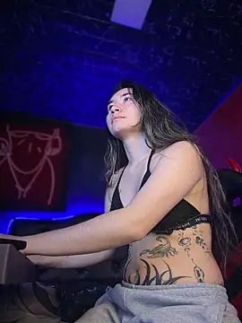 Sophie LS online show from April 2026 12:06:02 PM