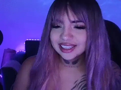 Snapshot of Alissfressa chatting on April 2026 01:50:01 AM Alissfressa online show from April 2026 01:50:01 AM