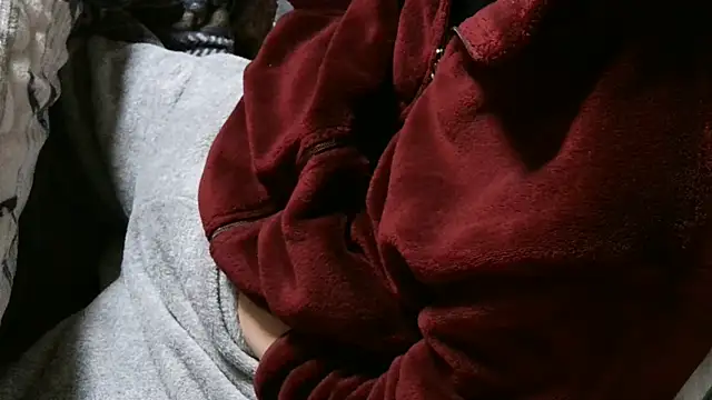 Snapshot of cinnabar_red chatting on April 2026 05:52:02 PM cinnabar red online show from April 2026 05:52:02 PM