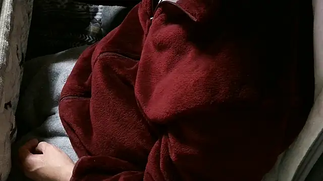 Snapshot of cinnabar_red chatting on April 2026 01:45:02 PM cinnabar red online show from April 2026 01:45:02 PM