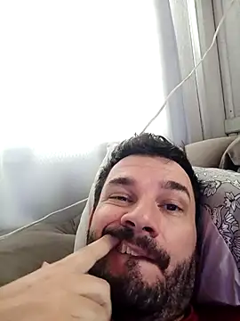 KAZADO LIBERAL online show from October 2025 03:42:01 PM