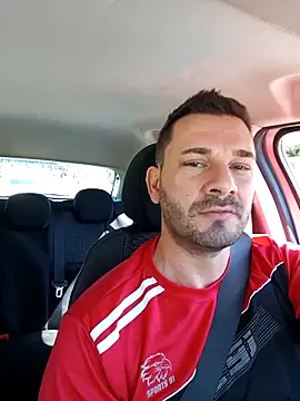 KAZADO LIBERAL online show from October 2025 12:49:02 PM