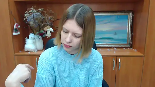 Snapshot of StellaCRL chatting on January 2025 12:10:01 PM StellaCRL online show from January 2025 12:10:01 PM